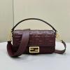 FD8BR600JJH-168　フェンディ FENDI 2024年最新入荷 ミディアム バゲットバッグ トップハンドルバッグ 2way 斜め掛け ショルダーバッグ レディースかばん クロスボディバッグ