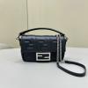 FD8BS017YWL-168　フェンディ FENDI 2024年最新入荷 スモール バゲットバッグ トップハンドルバッグ 2way 斜め掛け ショルダーバッグ レディースかばん クロスボディバッグ