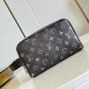 M11670-99　ルイヴィトン LOUISVUITTON 2024年最新入荷 ロッカー ドップ キット 手持ちかばん 洗面具収納 ポーチ トラベルバッグ 旅行かばん