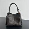 BOV796571SK-aj　ボッテガヴェネタ BOTTEGAVENETA 2024年最新入荷 ラージ パラシュート ショルダーバッグ レディース ホーボーバッグ