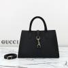 GG806205PBK-057　グッチ GUCCI 2024年最新入荷 フック クロージャー付き ミディアム トートバッグ ハンドバッグ 2way ショルダーバッグ レディース