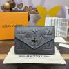 M12746K-057　ルイヴィトン LOUISVUITTON 2024年最新入荷 ポルトフォイユ ヴィクトリーヌ 三つ折り財布 カード入れ モノグラム アンプラント レザー