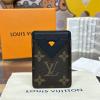 M13185-057　ルイヴィトン LOUISVUITTON 2024年最新入荷 ポルト カルト マグネット カードケース スマートフォンケース モノグラム マカサー キャンバス