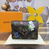 M12961-057　ルイヴィトン LOUISVUITTON 2024年最新入荷 ポルトフォイユ ヴィクトリーヌ 三つ折り財布 カード入れ キャンバス