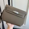 HKLD25TGYHS-063 エルメス HERMES 2025年新作 ケリー デペチェス ポーチ ストラップ付き 手持ちかばん クラッチバッグ ショルダーバッグ togo皮